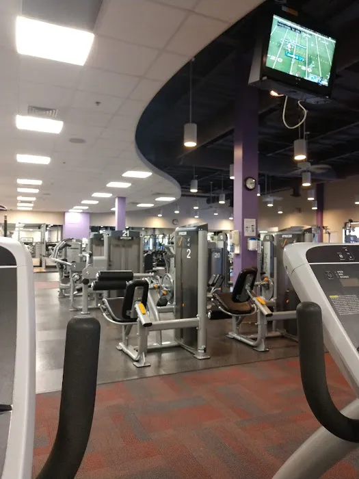 HealthQuest Fitness & Wellness Center Picture 7