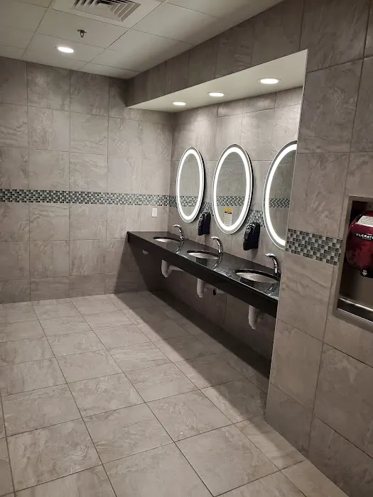 Planet Fitness Picture 4