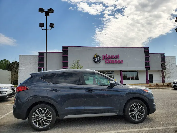 Planet Fitness Picture 10