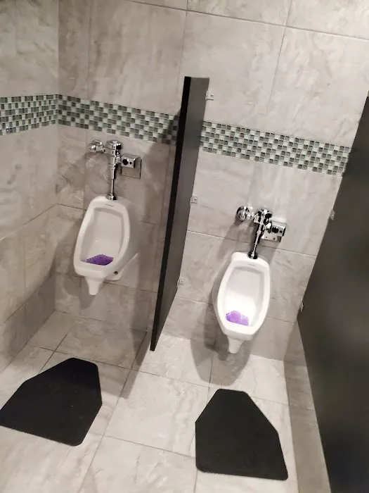 Planet Fitness Picture 1