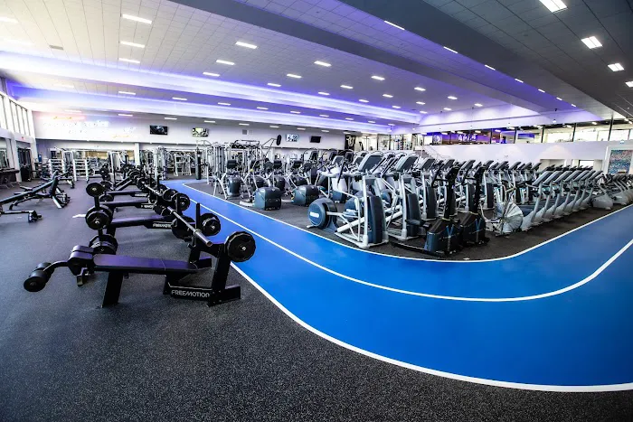 Genesis Health Clubs - Westroads Picture 9