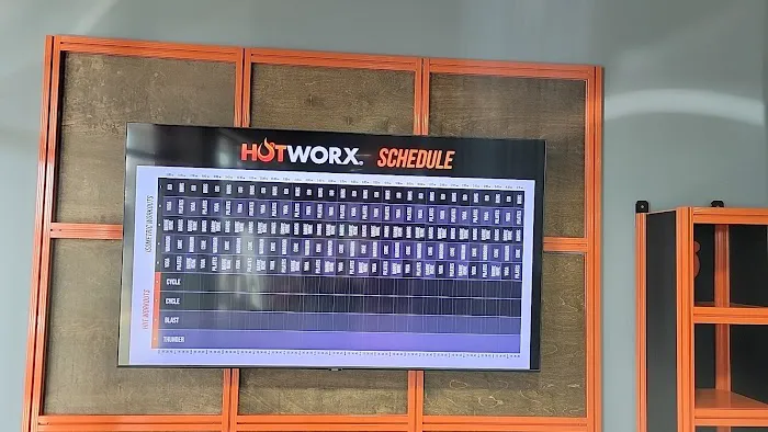 HOTWORX - Omaha - Midtown Picture 5