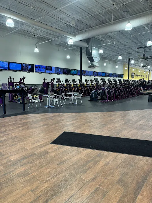Planet Fitness Picture 2