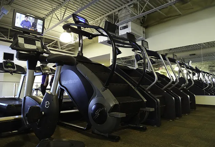 Genesis Health Clubs - Aksarben Picture 3