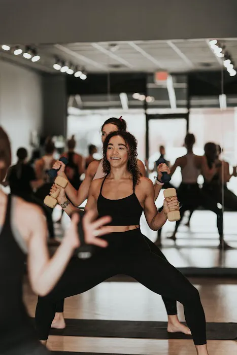 Power Life Yoga Barre Fitness - Aksarben Picture 4