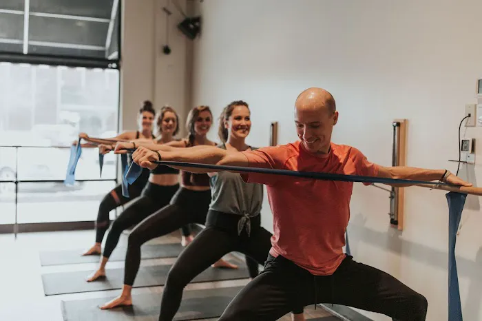 Power Life Yoga Barre Fitness - Aksarben Picture 9