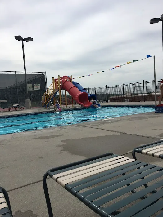 Genesis Health Clubs - 132nd & Center Picture 7