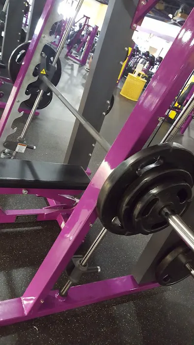 Planet Fitness Picture 6