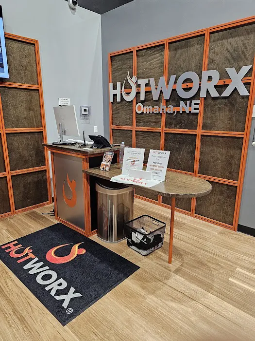 HOTWORX - Omaha, NE - 144th & Center Picture 7