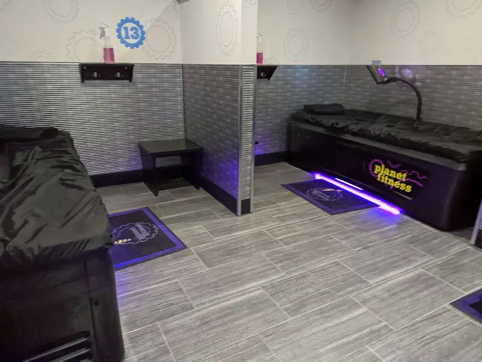 Planet Fitness Picture 10