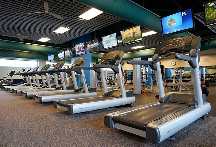 Genesis Health Clubs - Midtown Crossing Picture 8