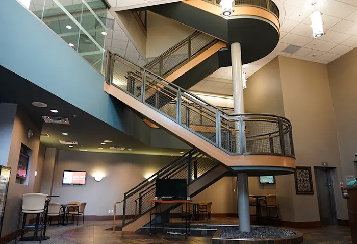 Genesis Health Clubs - Midtown Crossing Picture 6