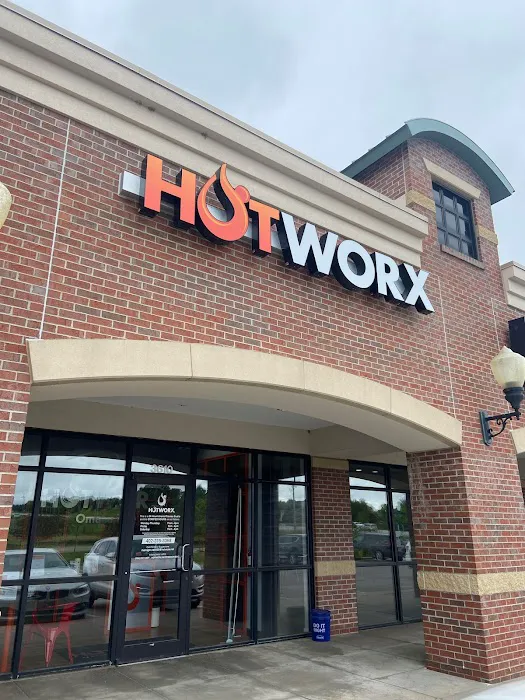 HOTWORX - Omaha, NE - Northwest Picture 6