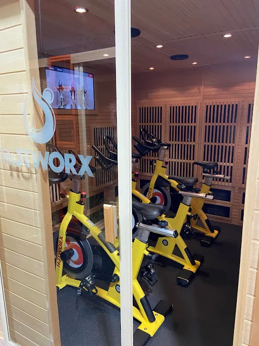 HOTWORX - Omaha, NE - Northwest Picture 2