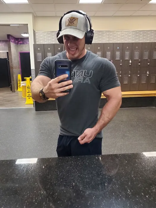 Planet Fitness Picture 2