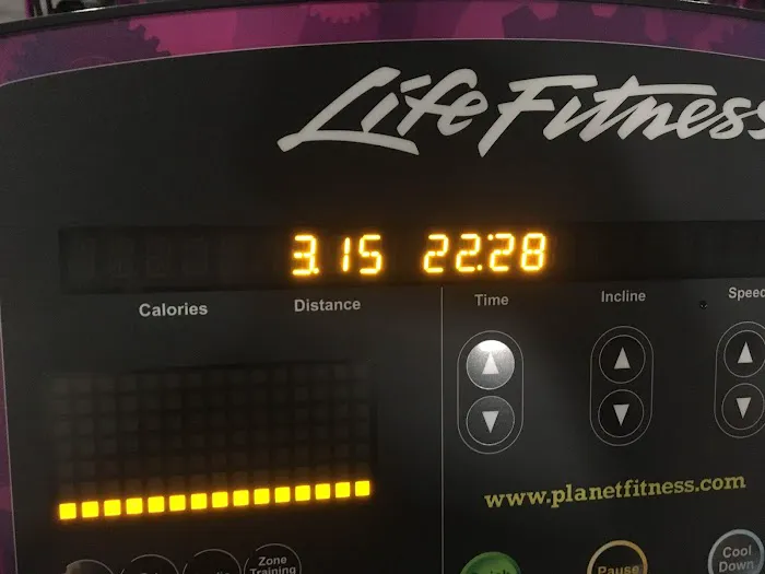 Planet Fitness Picture 8