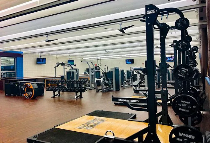 Genesis Health Clubs - 84th & Q Street Picture 4