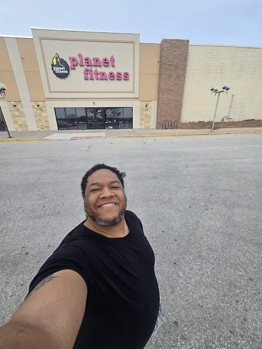 Planet Fitness Picture 7