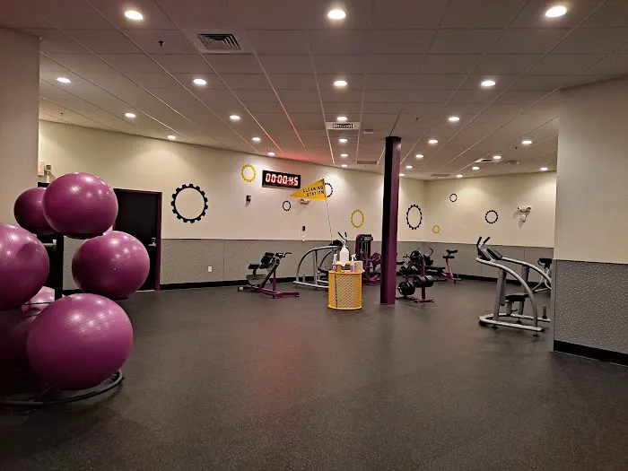 Planet Fitness Picture 1