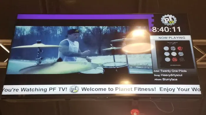Planet Fitness Picture 8