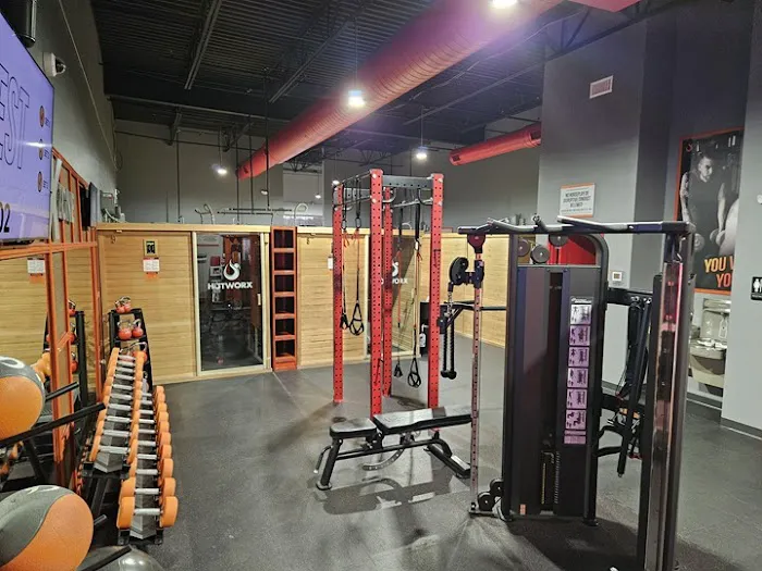 HOTWORX - La Vista, NE Picture 3