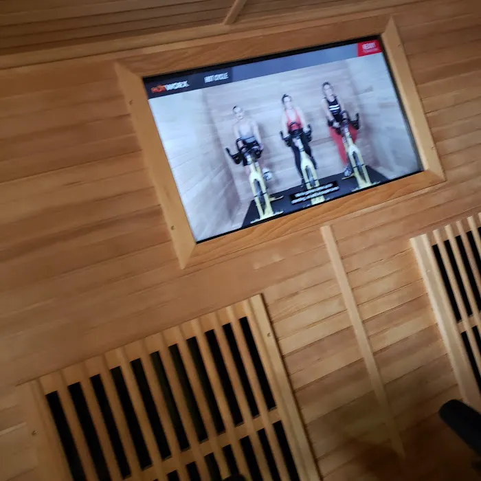 HOTWORX - Omaha, NE - West Omaha Picture 2