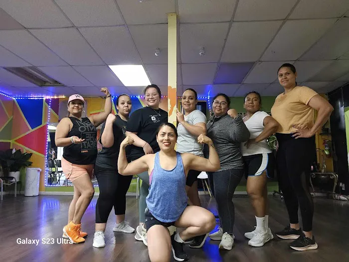 Latinos en Forma Picture 2