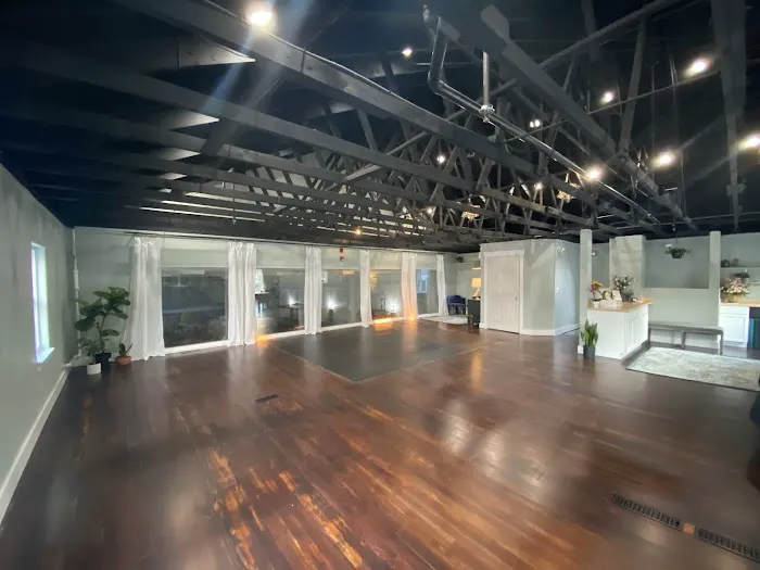 Divine Rebel Yoga Picture 3