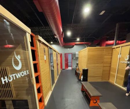 HOTWORX - Bellevue, NE