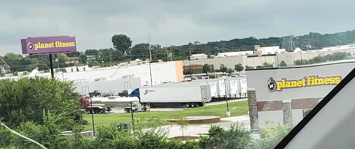 Planet Fitness Picture 9