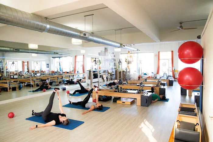 Pilates Studio On Western Picture 1