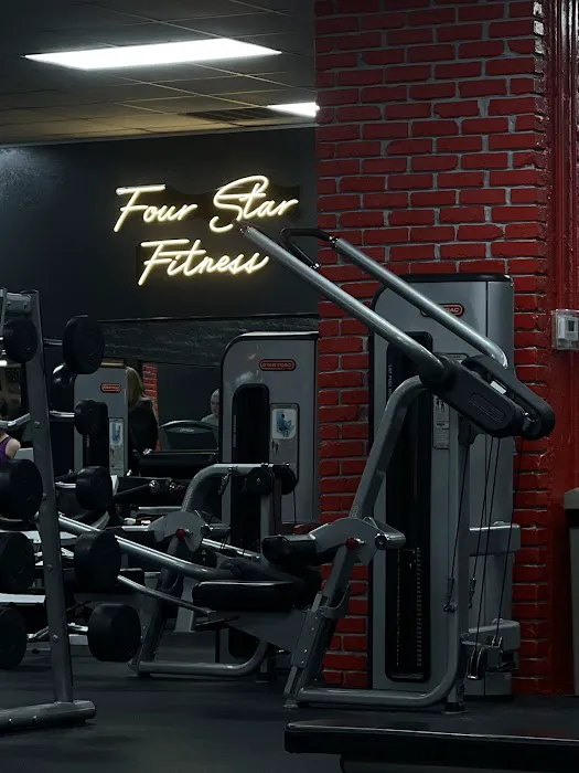 Four Star Fitness - Downtown Picture 1