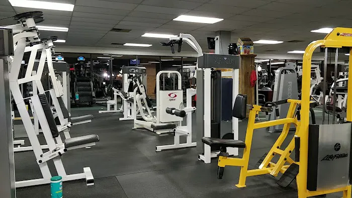 The Weight Room 24 Picture 6