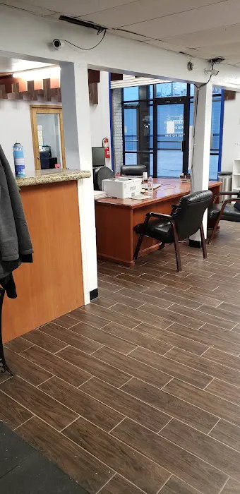 The Weight Room 24 Picture 3