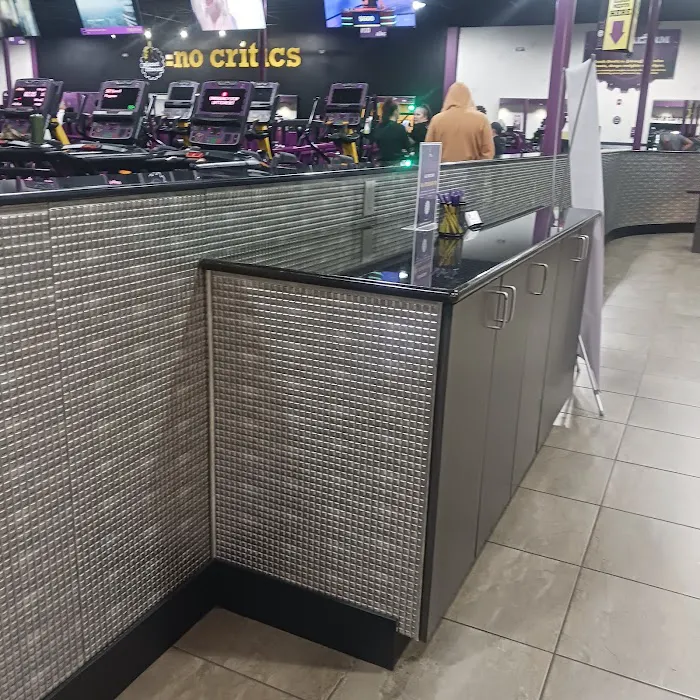 Planet Fitness Picture 7