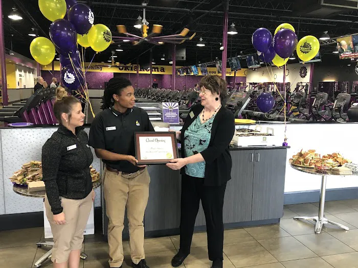 Planet Fitness Picture 10