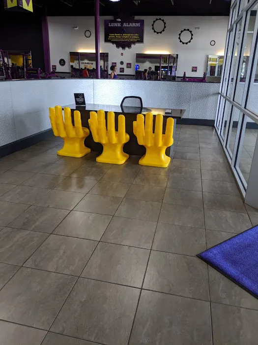Planet Fitness Picture 9