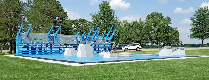 Fitness Court at Boathouse District Picture 2