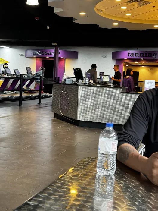 Planet Fitness Picture 10