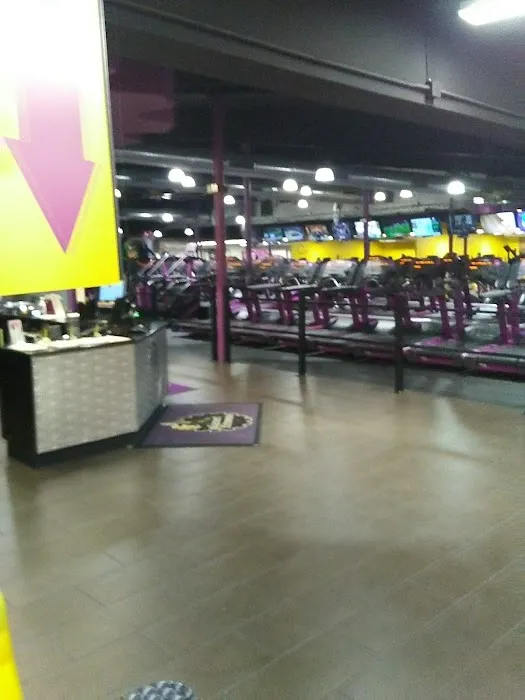 Planet Fitness Picture 6