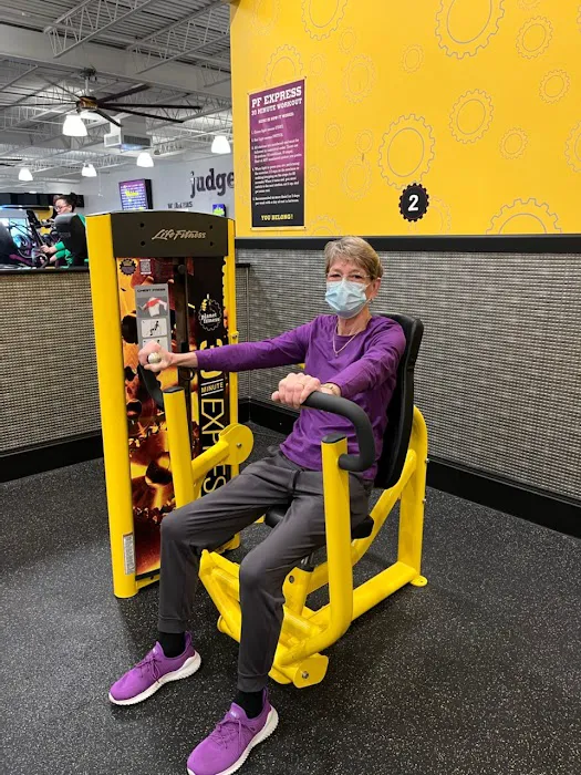 Planet Fitness Picture 7