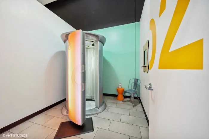 Crunch Fitness - Yukon Picture 1