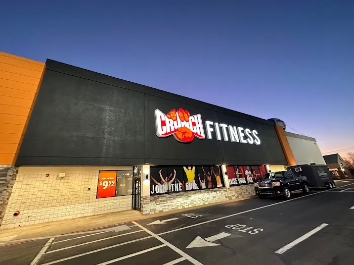 Crunch Fitness - Yukon Picture 4