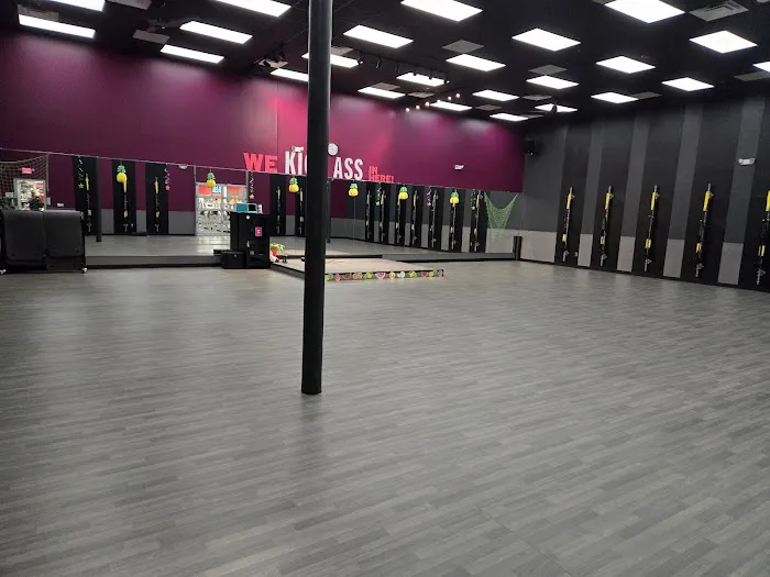 Crunch Fitness - Yukon Picture 3