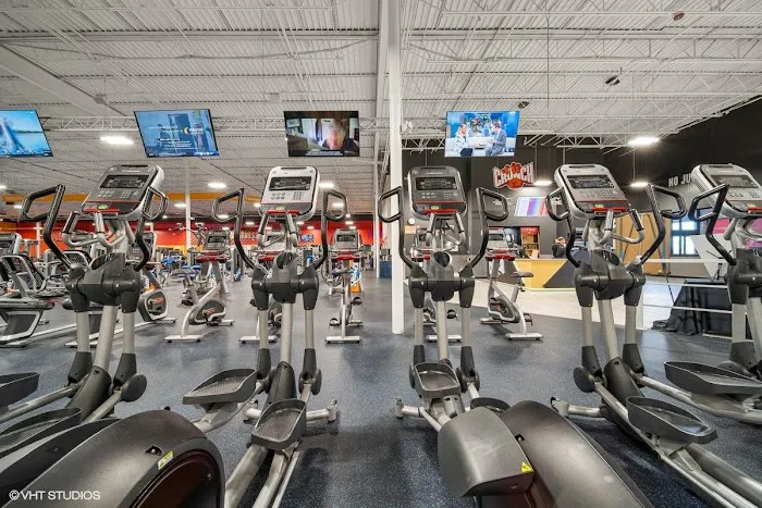 Crunch Fitness - Yukon Picture 6