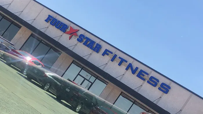 Four Star Fitness - Yukon Picture 3