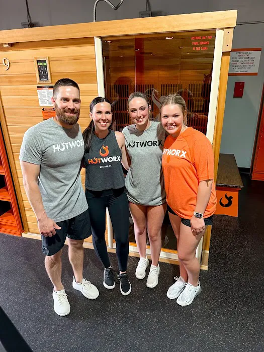 HOTWORX- Mustang, OK Picture 4