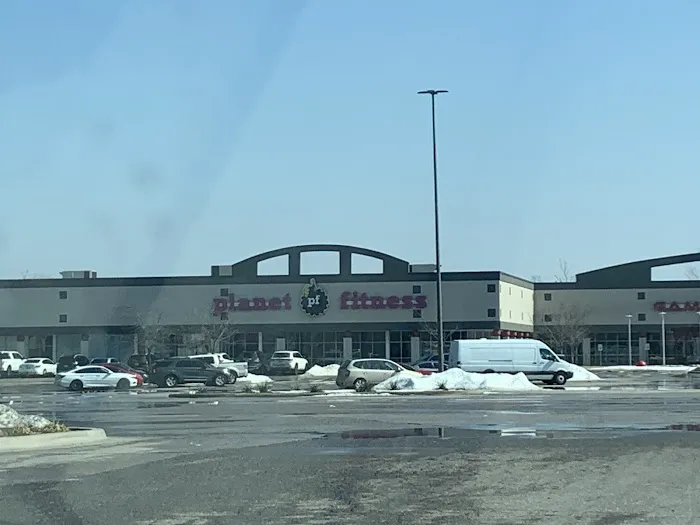 Planet Fitness Picture 9