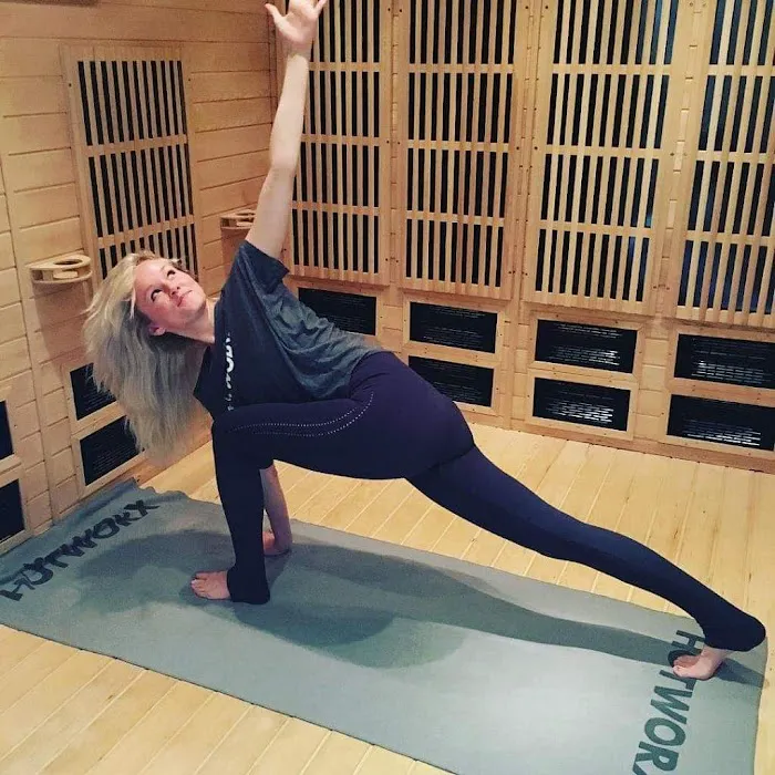 HOTWORX - Oklahoma City, OK - Quail Springs Picture 5