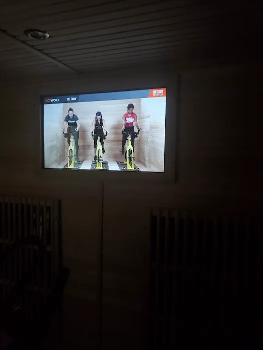 HOTWORX - Oklahoma City, OK - Quail Springs Picture 9